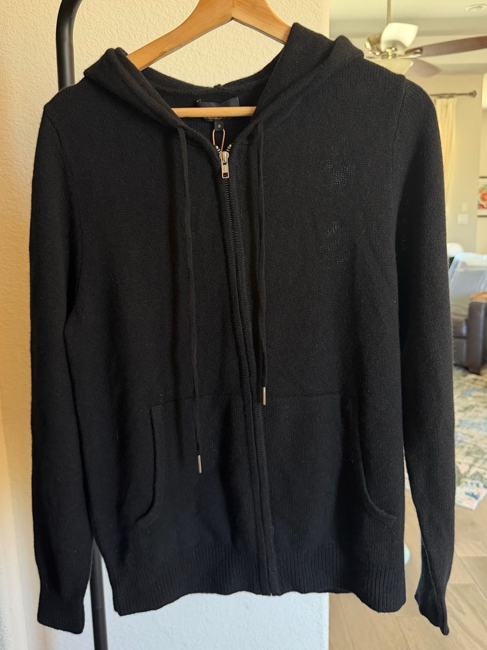 Quince Women Mongolian Cashmere Full-Zip Hoodie Black Sleeved Top S